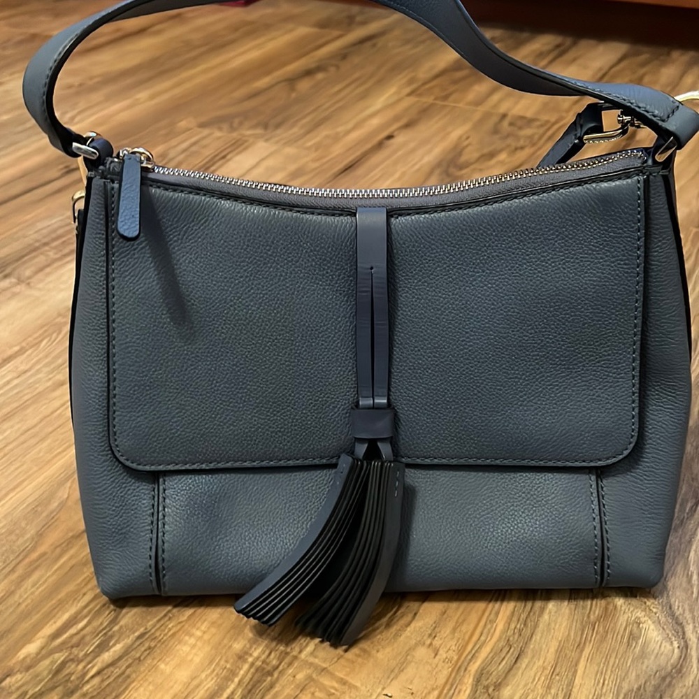 Kate Spade crossbody/handbag | Gold hardware and tassel magnetic front pocket